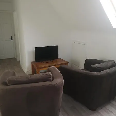 3 Bed House With 2 Living Areas And 2 Bathrooms Athy