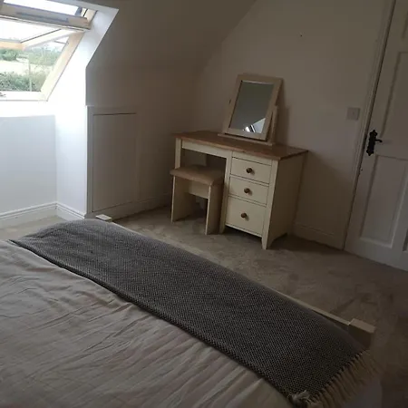 3 Bed House With 2 Living Areas And 2 Bathrooms Athy