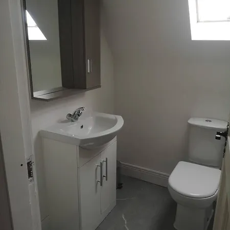 3 Bed House With 2 Living Areas And 2 Bathrooms Prázdninový dům Athy